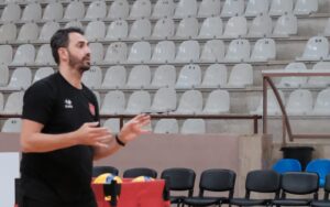 EFELER TOP BAŞI YAPTI