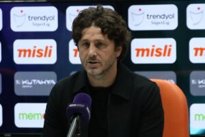 FATİH TEKKE:”İSTİFA EDECEĞİM DEMEDİM, DÜŞÜNECEĞİM DEDİM”