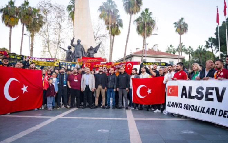 ALANYA ŞEHİTLER İÇİN TEK YÜREK