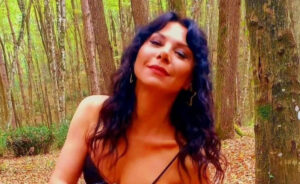 EBRU BEKTAŞ :” MÜZİK KARİYERİME KENDİ SÖZ VE BESTELERİMLE DEVAM ETMEK İSTİYORUM “