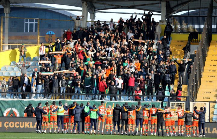 ALANYASPOR, İSTANBUL’DA NOVAİS İLE HAYAT BULDU