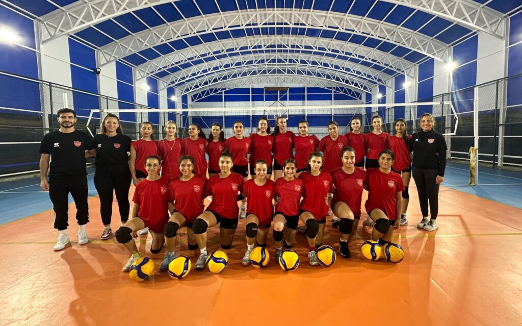 GELECEĞİN SMAÇLARI YETİŞİYOR!