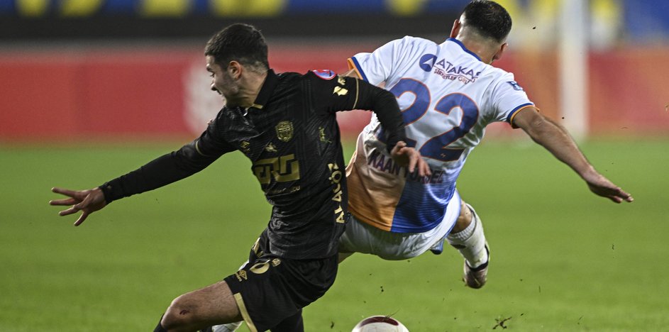 ANKARAGÜCÜ, İKİNCİ YARIDA ATTIĞI GOLLERLE TURLADI