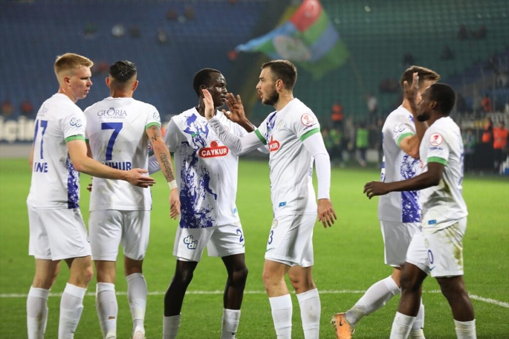 RİZESPOR RAHAT TURLADI