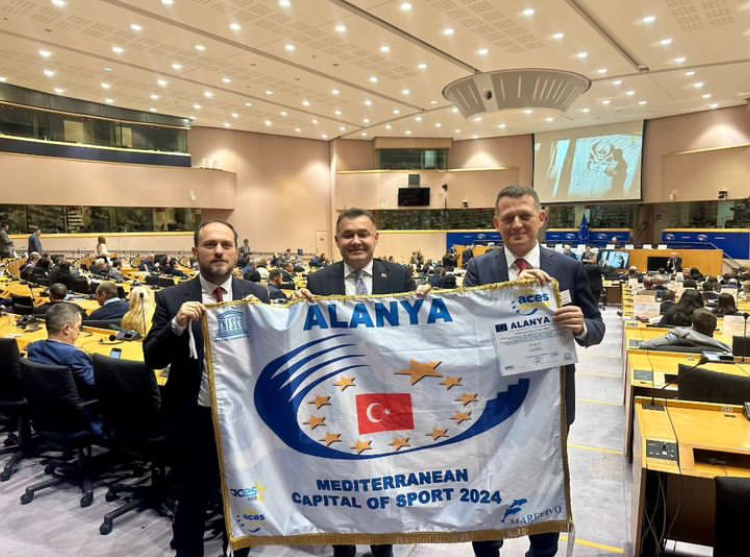 2024 AKDENİZ SPOR BAŞKENTİ ÖDÜLÜ TESLİM ALINDI