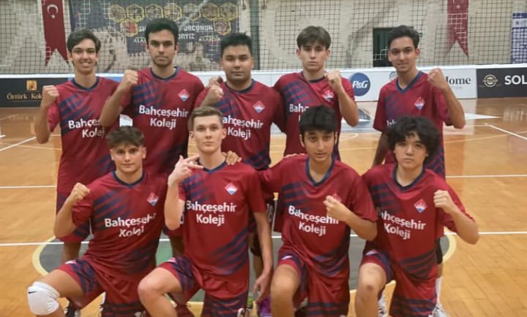 BAHÇEŞEHİR KOLEJİ GENÇ ERKEK VOLEYBOL TAKIMI, TURNUVAYA GALİBİYETLE BAŞLADI