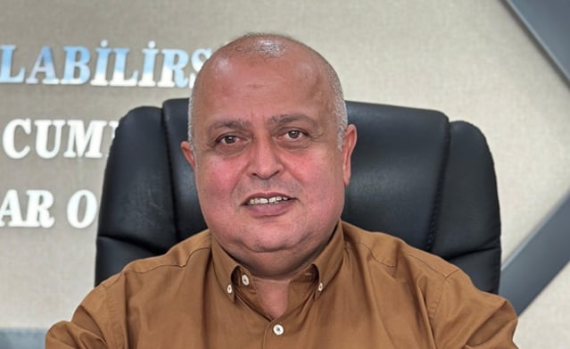 VELİTTİN BAŞKANDAN SİYASETE HIZLI GİRİŞ