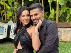 POLAT ÇİFTİ CEZAEVİNDE ÖPÜŞMENİN YOLUNU BULMUŞ