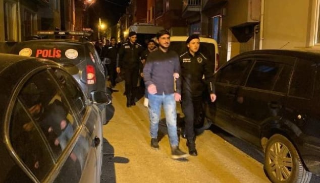 ALANYA’DA 5 HÜKÜMLÜ YAKALANDI