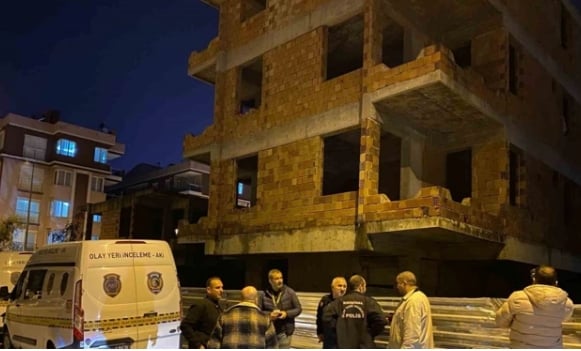 İNŞAATTA TANINMAYACAK HALDE BİR CESET BULUNDU
