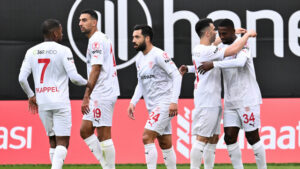 PENDİKSPOR, 8 GOLLÜ MAÇTA 5 GOLLE TURLADI