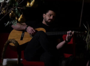 MUHAMMED TEYRAN BESTELERİYLE BİRÇOK KİTLEYE HİTAP EDİYOR