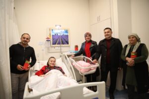 BAŞKAN YÜCEL YIL BAŞINDA GÖREV BAŞINDAKİLERİ UNUTMADI