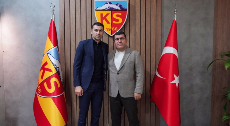 KAYSERİSPOR, BURAK YILMAZ’I RESMEN AÇIKLADI