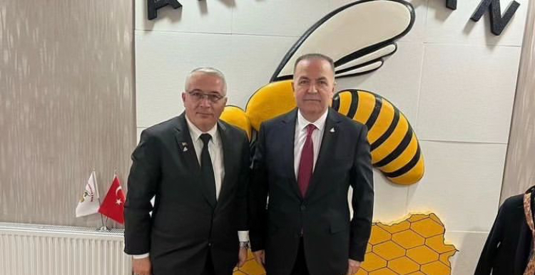 BAŞKAN MURAT KURT ANAVATAN İLE YOLLARINI AYIRDI