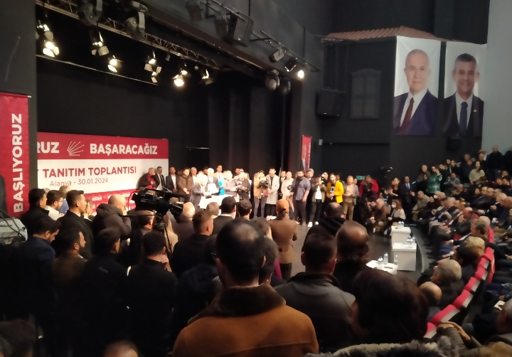 ALANYA ÖZÇELİK İÇİN AKM’YE AKTI