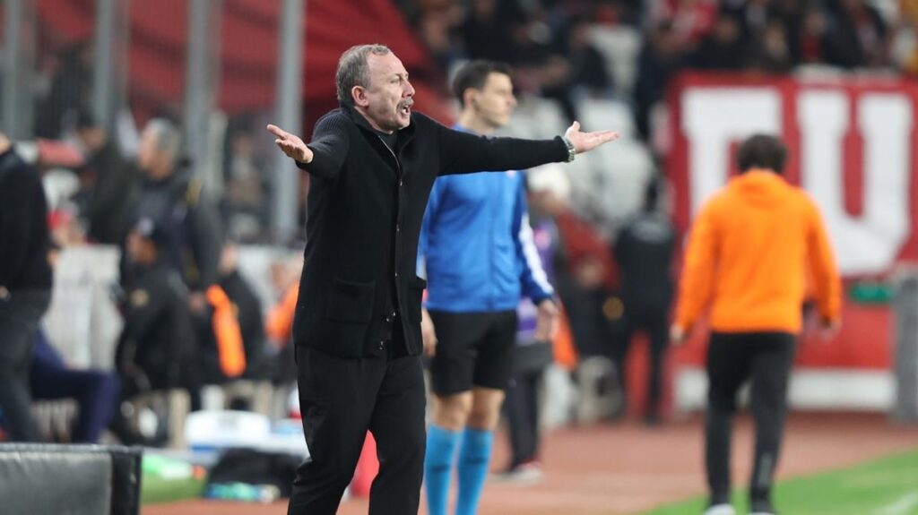 SERGEN YALÇIN:”OYUNA BAKTIĞIMIZ ZAMAN 1 PUAN İYİ GİBİ DURUYOR”