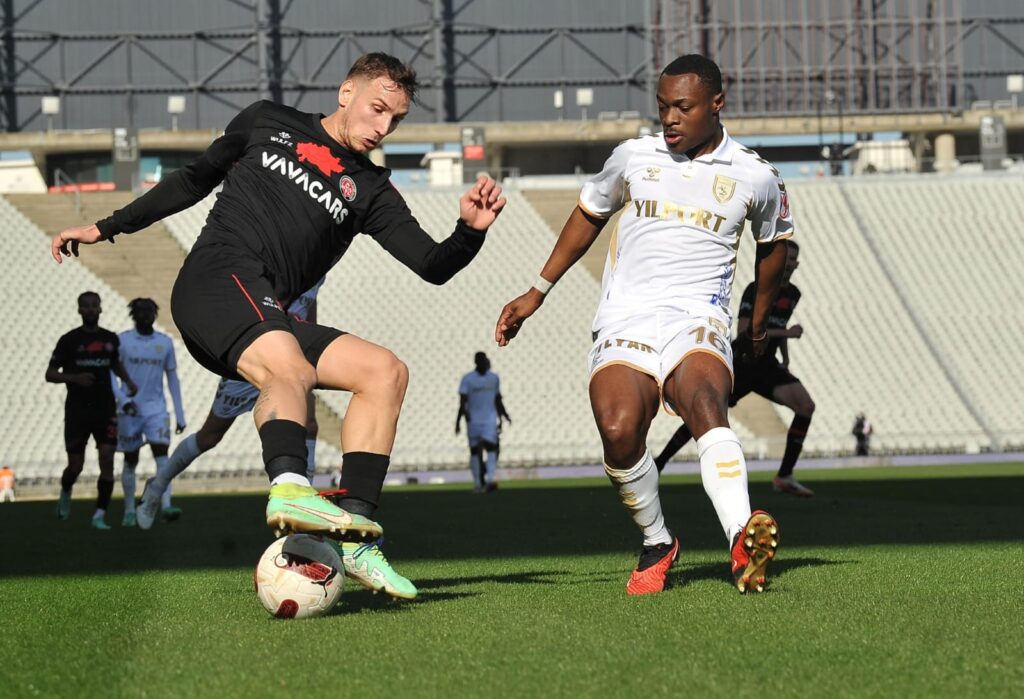 SAMSUNSPOR’U ELEYEN KARAGÜMRÜK ÇEYREK FİNALDE