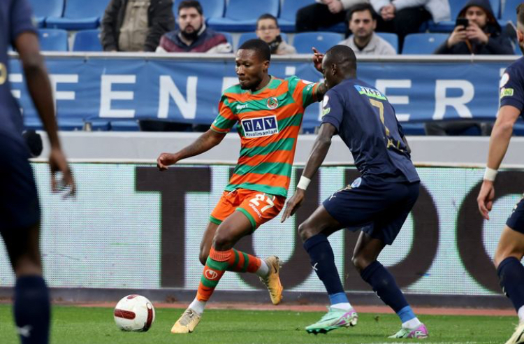 ALANYASPOR, İSTANBUL’DAN ELİ BOŞ DÖNÜYOR