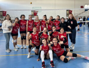 ALANYA BELEDİYESPOR’UN MİDİ KIZLARI, 6’DA 6 YAPTI