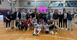 ALANYA’NIN EFELERİ, KENDİ EVİNDE HATA YAPMADI