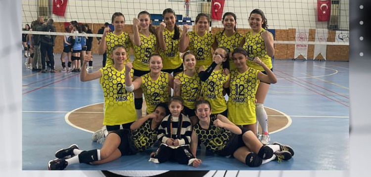 MASK KÜÇÜK KIZ B TAKIMI, GAZİPAŞA SK’Yİ SET VERMEDEN MAĞLUP ETTİ