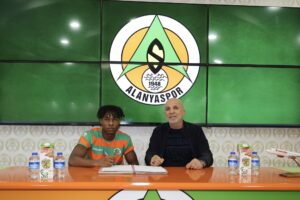 ALANYASPOR’A 18’LİK NİJERYALI ORTA SAHA