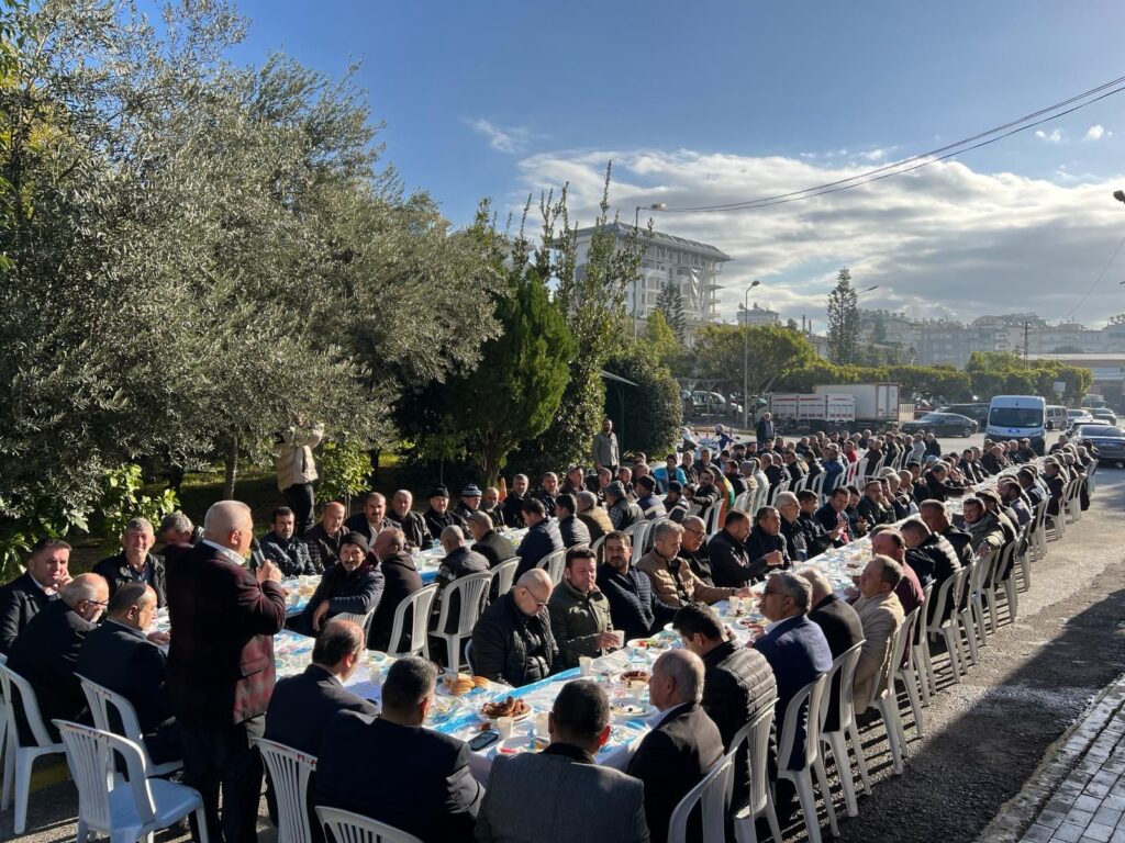 MEHMET ŞAHİN, ALANYA HAL ESNAFIYLA BULUŞTU