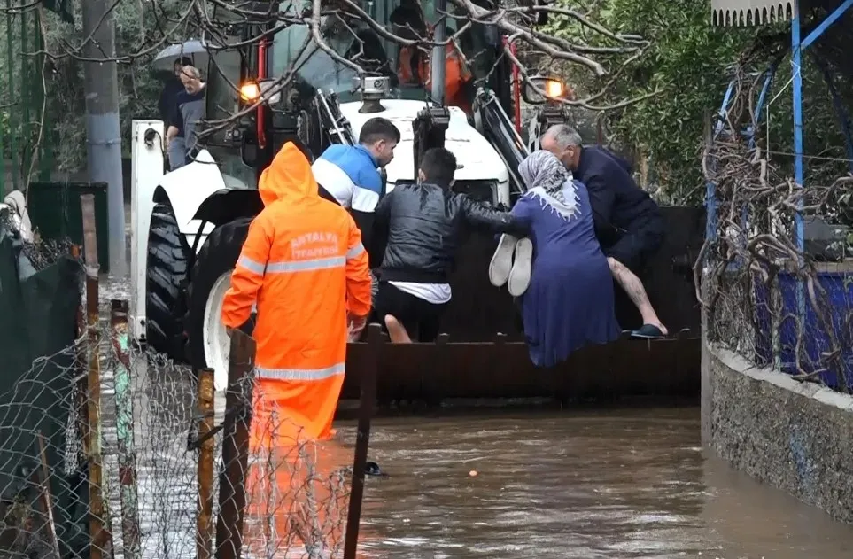 ANTALYA FELAKETİ CAN ALDI