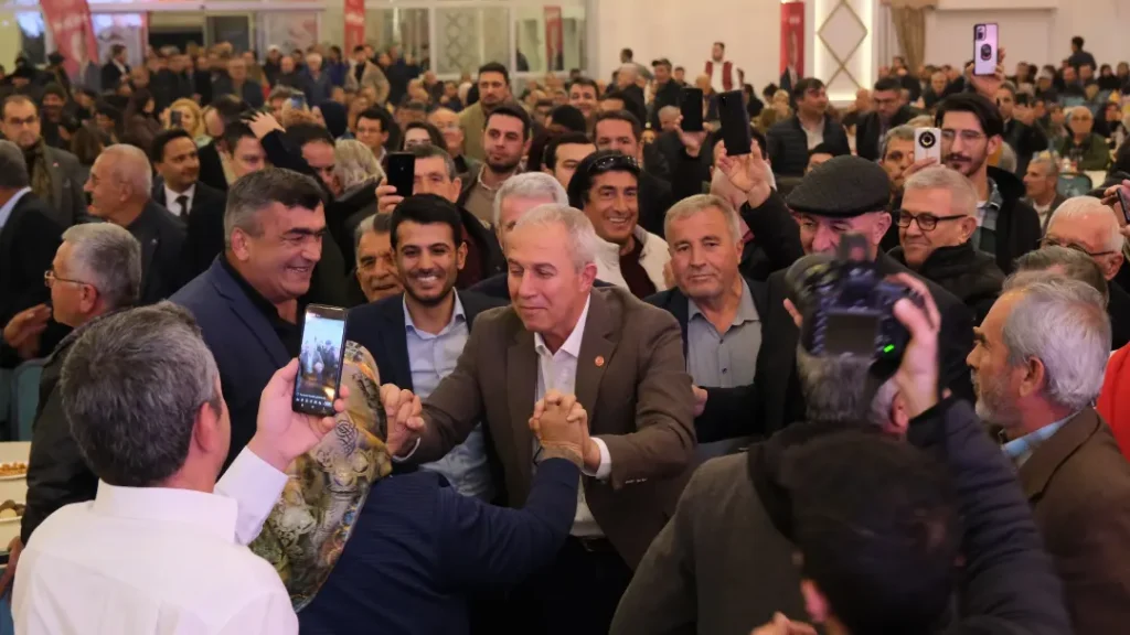 ÖZÇELİK’İN KAZANDIĞININ RESMİ