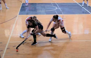 KADINLAR SALON HOKEYİ AVRUPA ŞAMPİYON KULÜPLER KUPASI BAŞLADI