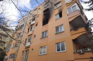 ALANYA’DA ÇIKAN YANGIN YÜREKLERİ AĞIZA GETİRDİ