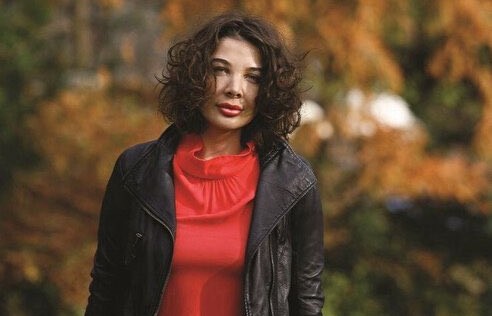 OĞLUNU MISIR’A KAÇIRAN YAZAR EYLEM TOK HAKKINDA YAKALAMA KARARI ÇIKTI