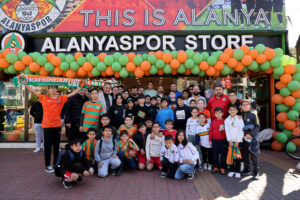 EFECAN KARACA VE JOAO NOVAİS TARAFTARLARLA BULUŞTU