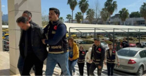 DİŞ HEKİMİNİN KATİLİ EŞİ Mİ?