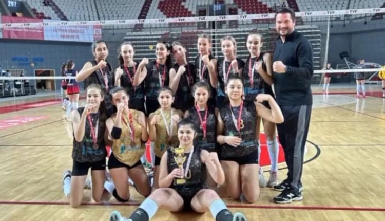 MASK’IN KÜÇÜK KIZLARI, ANTALYA 3.CÜSÜ!