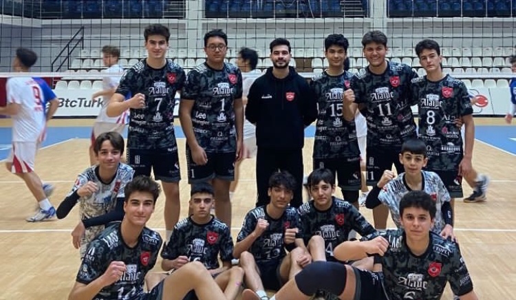 ALANYA BELEDİYESPOR’UN KÜÇÜK EFELERİ, İLK MAÇINDA HATA YAPMADI