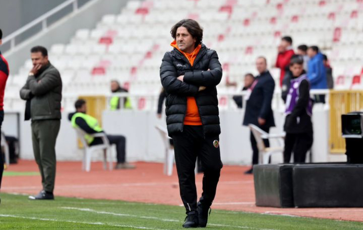 FATİH TEKKE:”ALANYASPOR İÇİN DEĞERLİ BİR 3 PUANDI, MUTLUYUZ”