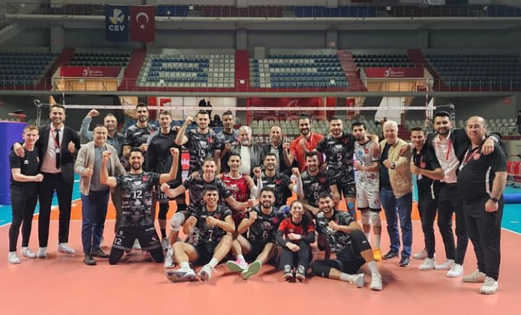 ALANYA’NIN EFELERİ’NDEN, GALATASARAY KARŞISINDA MÜKEMMEL GALİBİYET