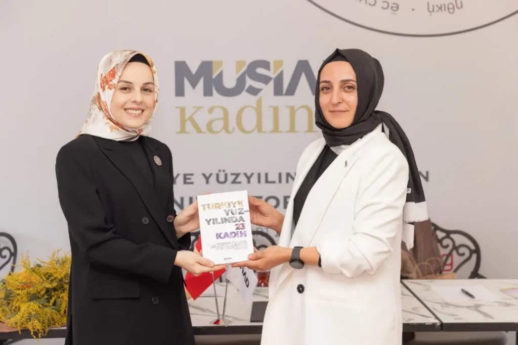 MÜSİAD KADIN TÜRKİYE YÜZYILINDA 23 KADIN ESERİNİ TANITTI