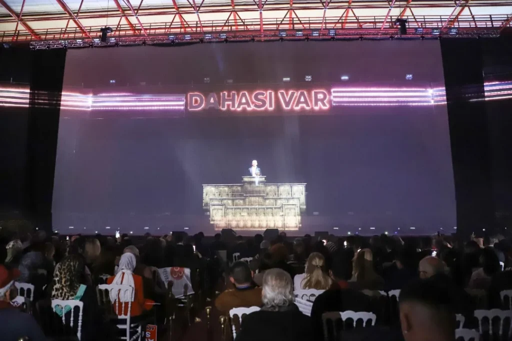 BAŞKAN YÜCEL LANSMANIYLA ÜLKE GÜNDEMİNE OTURDU