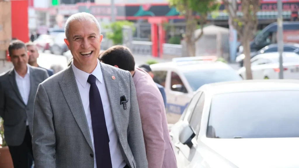 ÖZÇELİK : “ÇOK İYİYE ÇEYREK VAR”