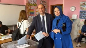 ER AİLESİ VATANDAŞLIK GÖREVLİLERİNİ HAMİT ÖZÇELİK ORTAOKULUNDA YERİNE GETİRDİLER