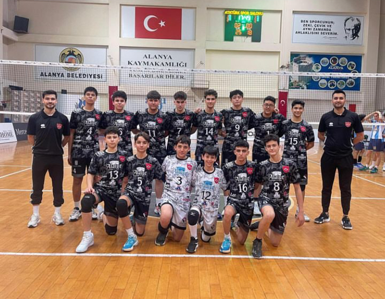 ALANYA’NIN KÜÇÜK EFELERİ, TÜRKİYE ŞAMPİYONASI’NDA 2’DE 2 YAPTI