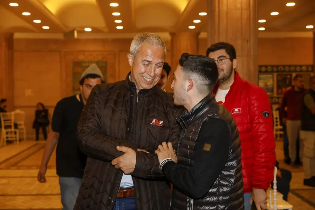 GÖRÜLMEYE DEĞER SEVGİ VE SAMİMİYET SELİ