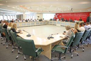 ALANYA BELEDİYESİ MECLİSİNDE DE ZAFER CHP’NİN