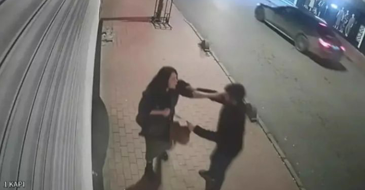 KADINA YUMRUK VE KAFA ATAN GASPÇİ  TUTUKLANDI