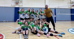 ALİ ÖZKINACI MİDİ KIZ TAKIMI, YARI FİNALE YÜKSELDİ