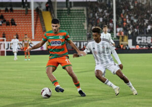 ALANYASPOR, BEŞİKTAŞ’TAN 1 PUANI KAPMAYI BAŞARDI