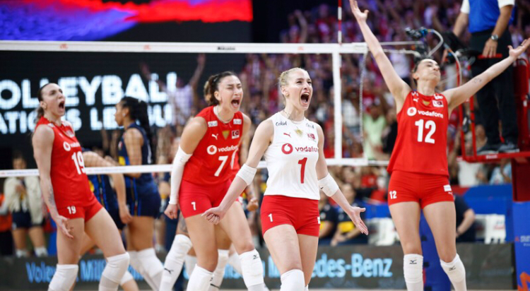 FİLENİN SULTANLARI, MİLLETLER LİGİ’NDE ALMANYA’YA GEÇİT VERMEDİ